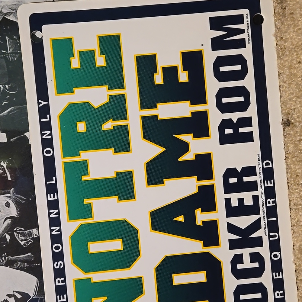 Vintage Notre Dame Locker Room Sign Made In Usa Offically Licensed - Picture 5 of 11